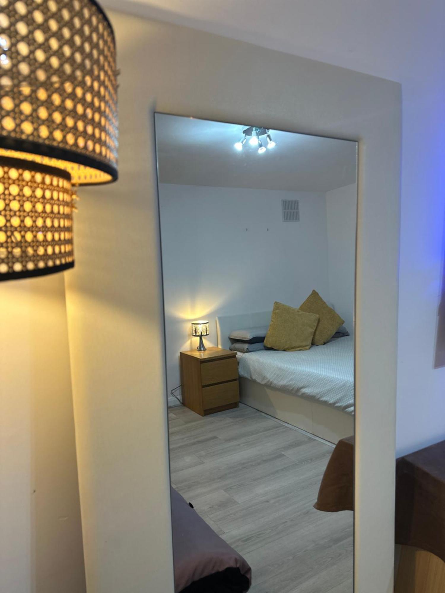 Stylish Studio Flat - Watford Junction - Harry Potter Esterno foto