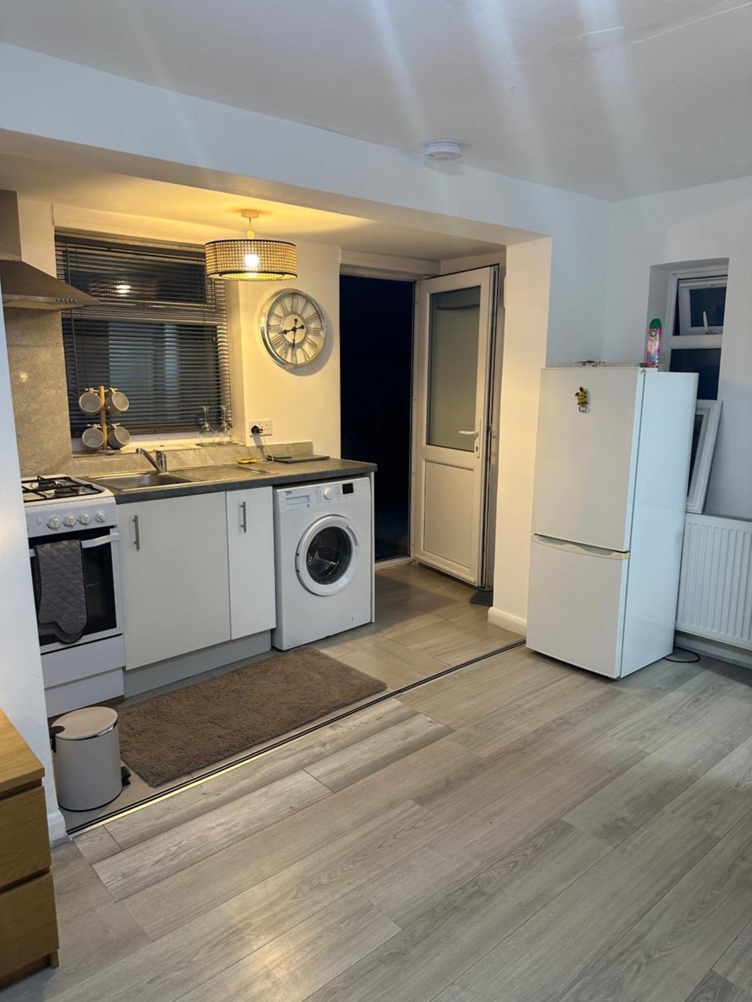 Stylish Studio Flat - Watford Junction - Harry Potter Esterno foto